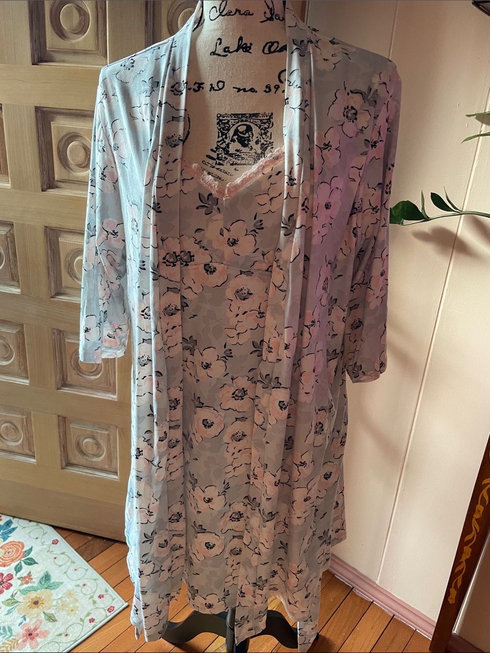 Rene Rofe Light Blue & Pink Floral Lace-Trim Robe and Chemise Set